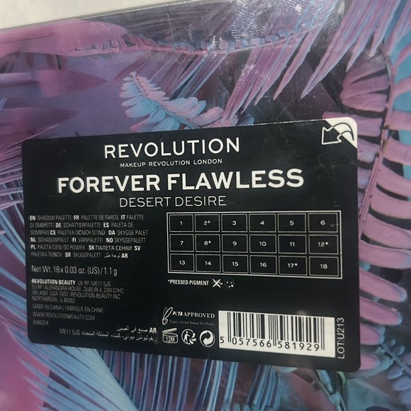 Revolution Shadow Palette Forever Flawless Desert Desire - Picture 3 of 3